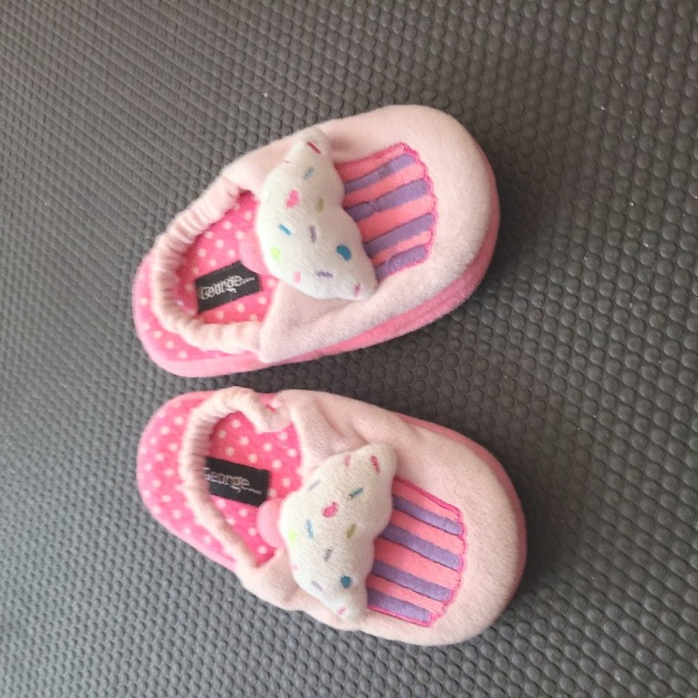 Child/Girl's George open back character slippers Size 11-12